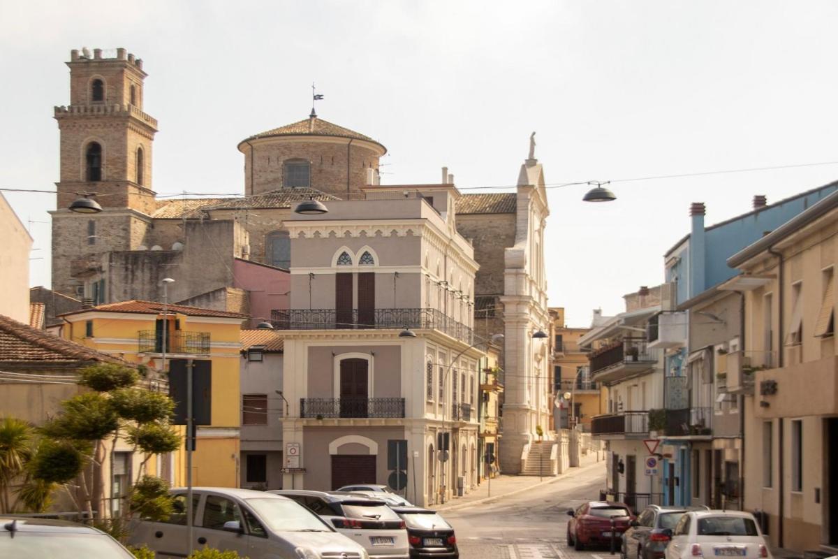 A Casa Di Era Civico 55 San Vito Chietino Bagian luar foto